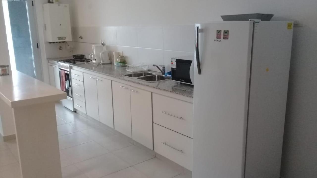 Veluvi Apartment Puerto Madryn Bagian luar foto